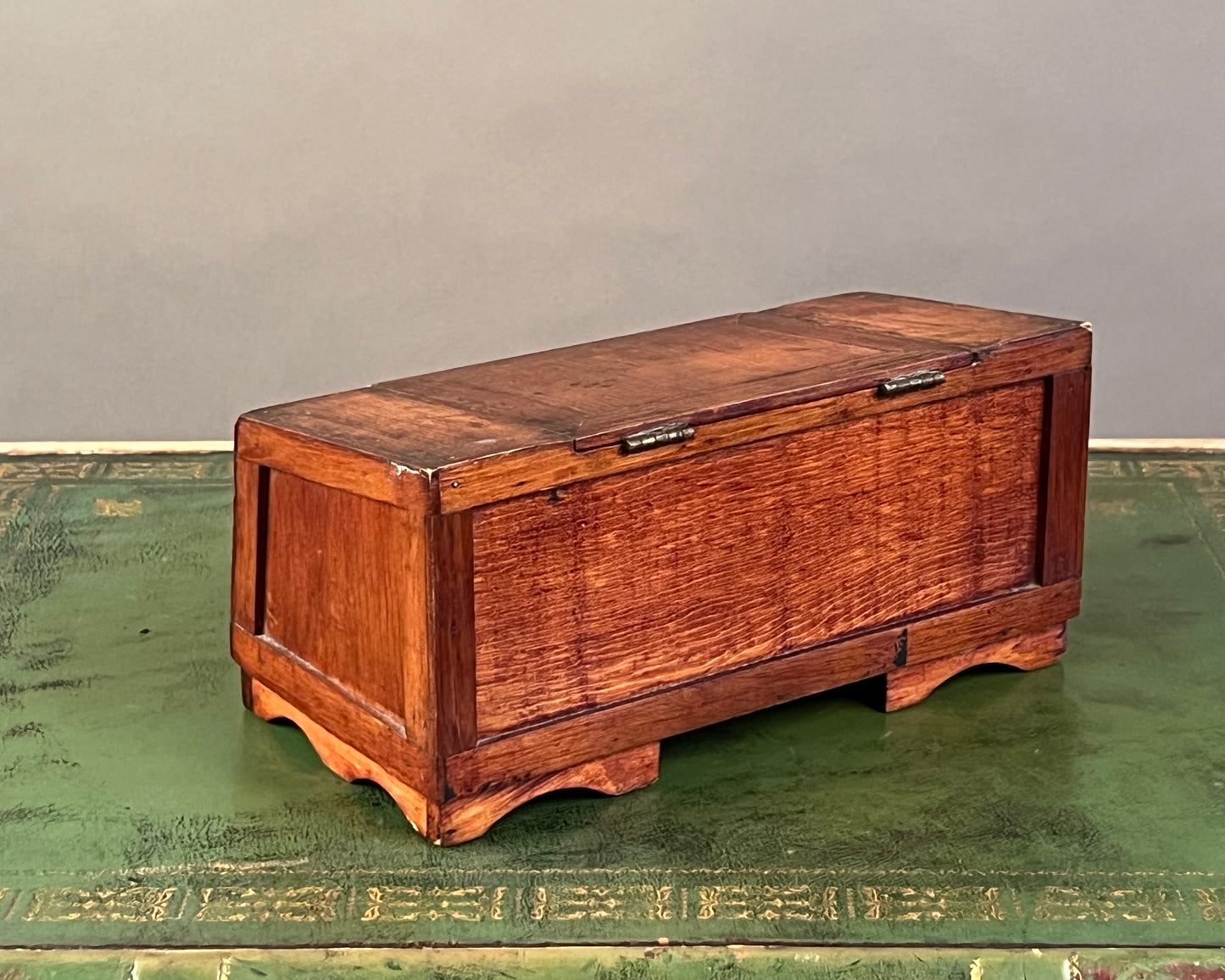 Antique Small Wooden Box b