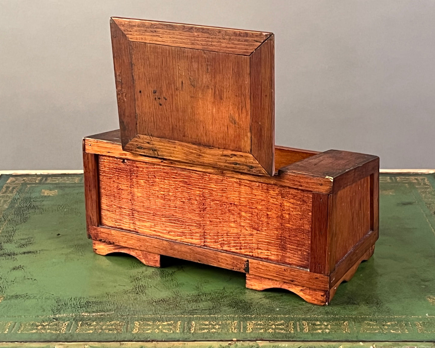 Antique Small Wooden Box e