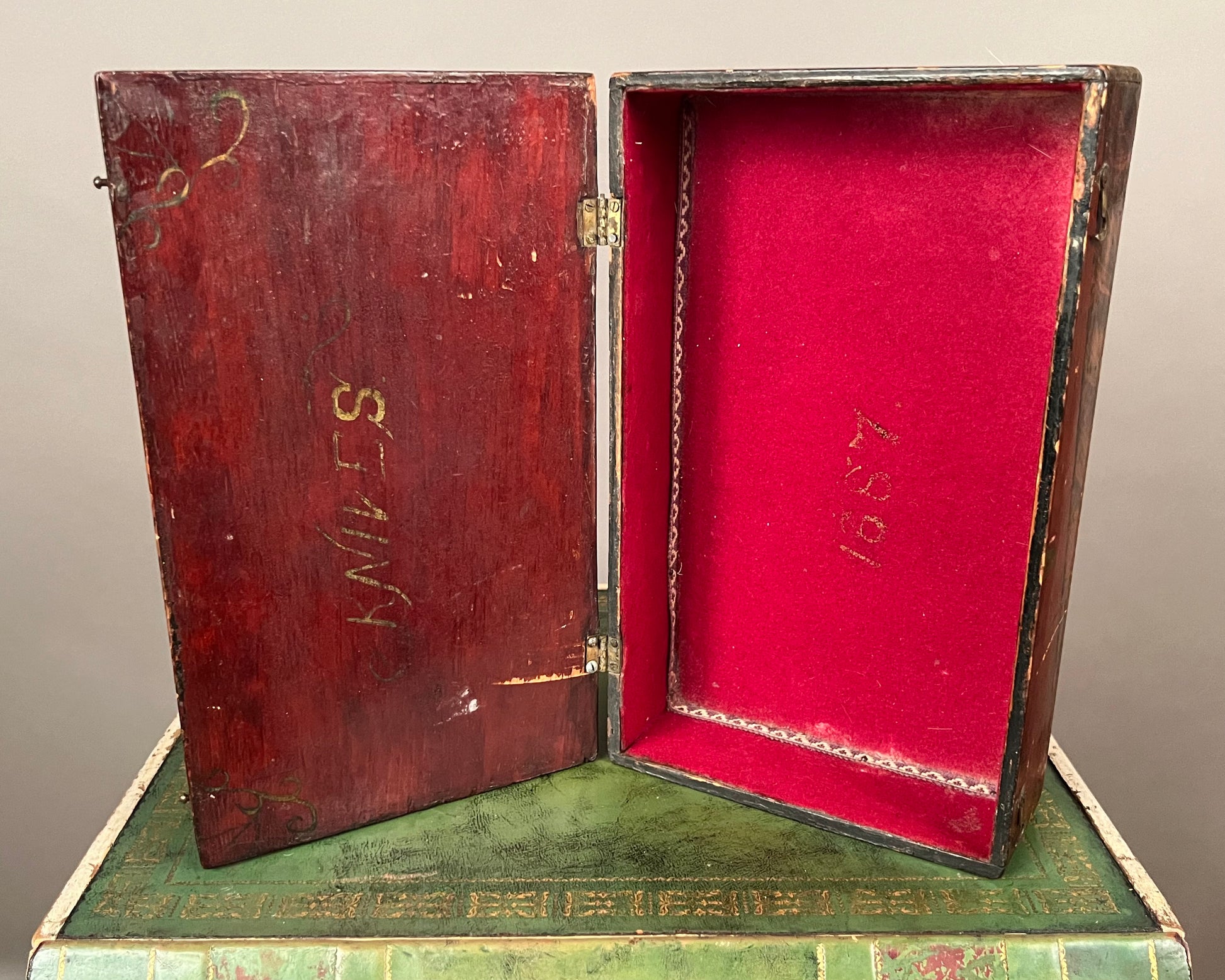 Antique Paint Decorated Wooden Box 1f