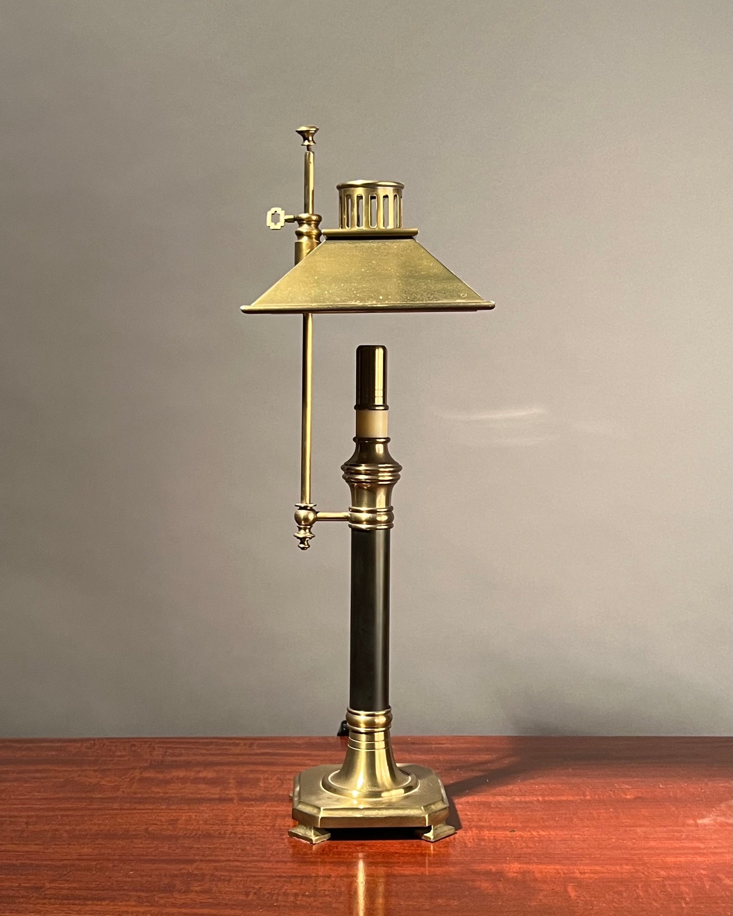 Vintage Brass Adjustable Lamp
